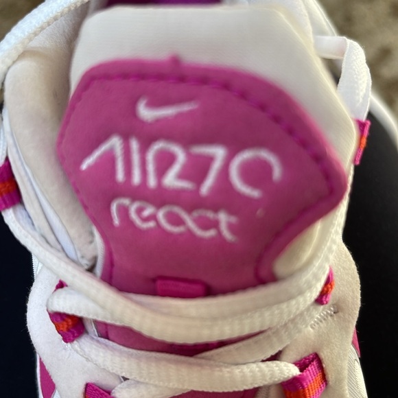 Nike 270 React Airmax tennis shoes. Size 8.5. Hot pink. Like new condition. - Picture 7 of 7